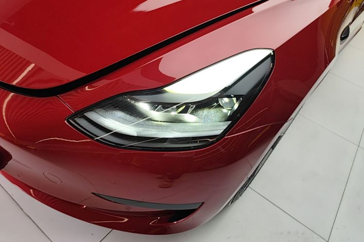 Tesla Model 3 2022 car image #23