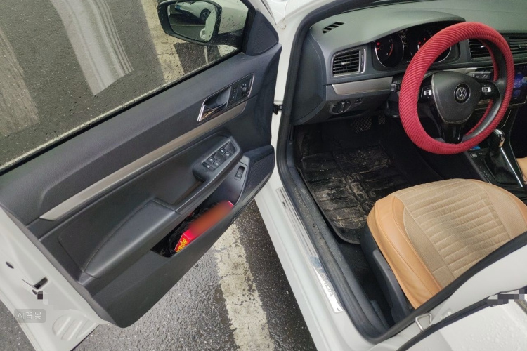 Volkswagen Lavida 2018 car image #18