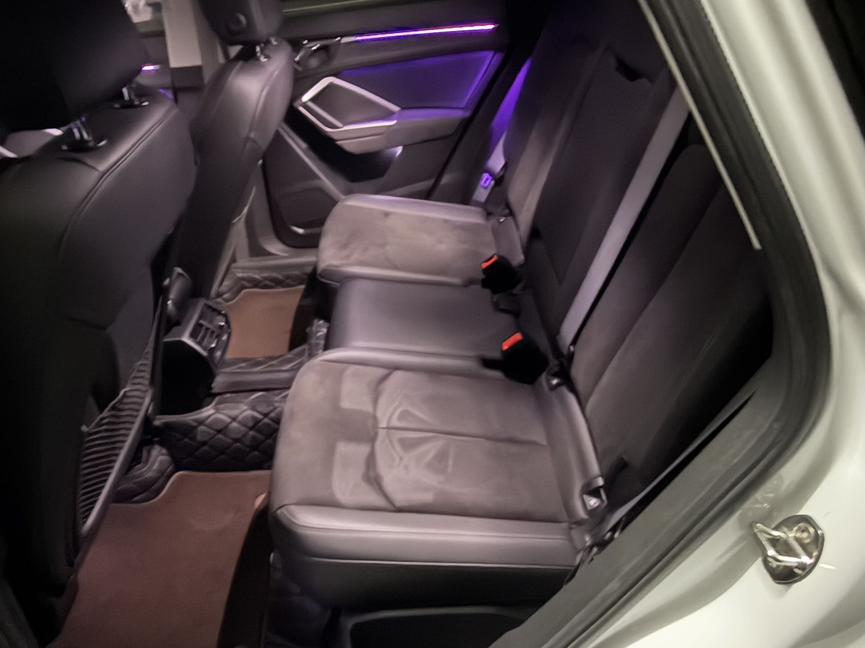 Audi Q3 2022 car image #4