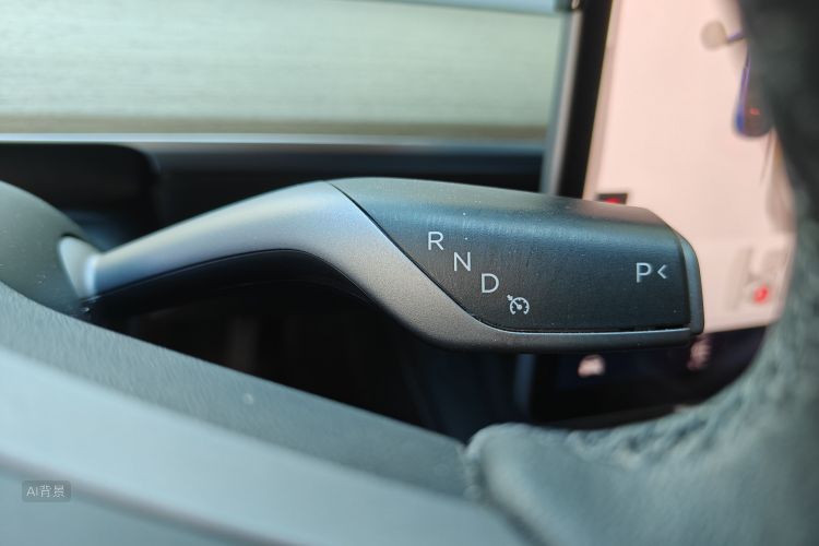 Tesla Model Y 2023 #16 Tesla Model Y 2023 car image #16