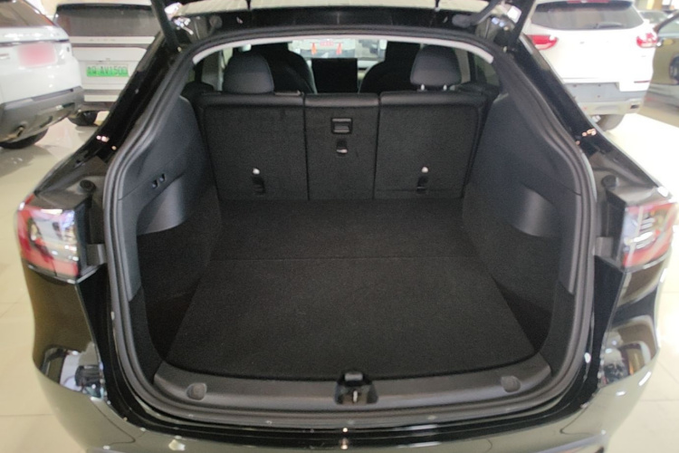 Tesla Model Y 2023 #21 Tesla Model Y 2023 car image #21