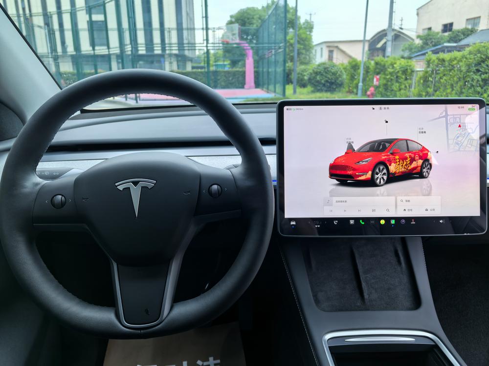 Tesla Model Y 2023 #14 Tesla Model Y 2023 car image #14