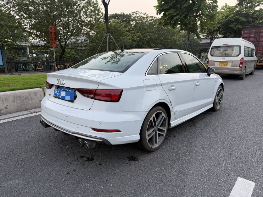 Audi A3 2019 immagine di auto #4