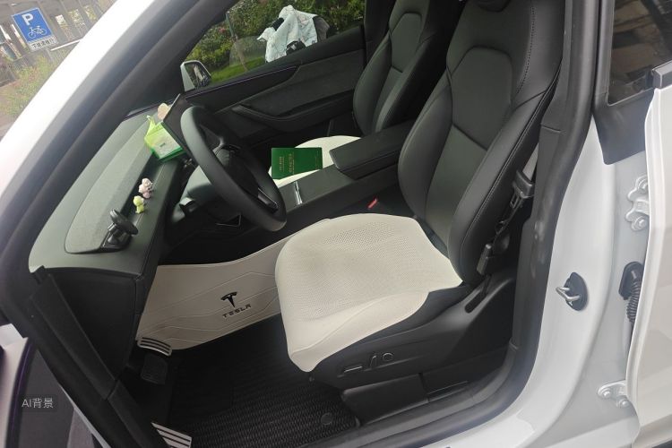 Tesla Model Y 2026 car image #17