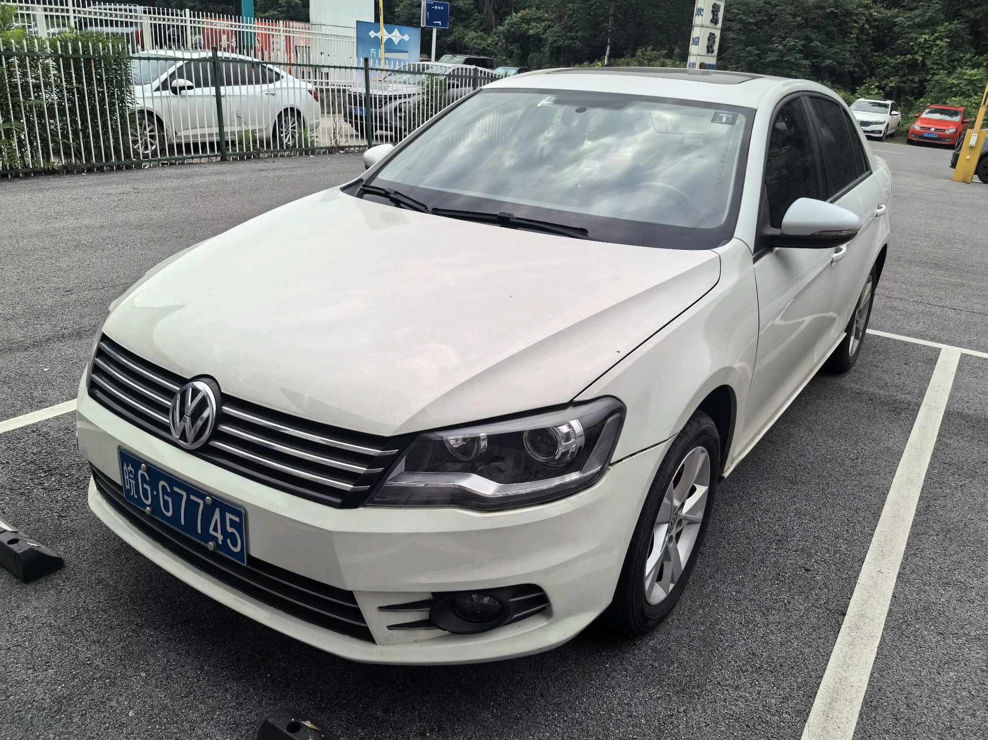 Volkswagen Bora 2015 Volkswagen Bora 2015 car image