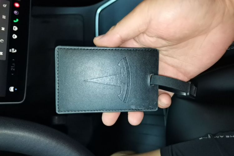 Tesla Model 3 2023 immagine di auto #9