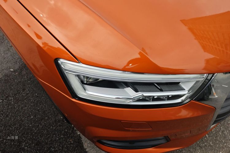 Audi Q3 2018 car image #8