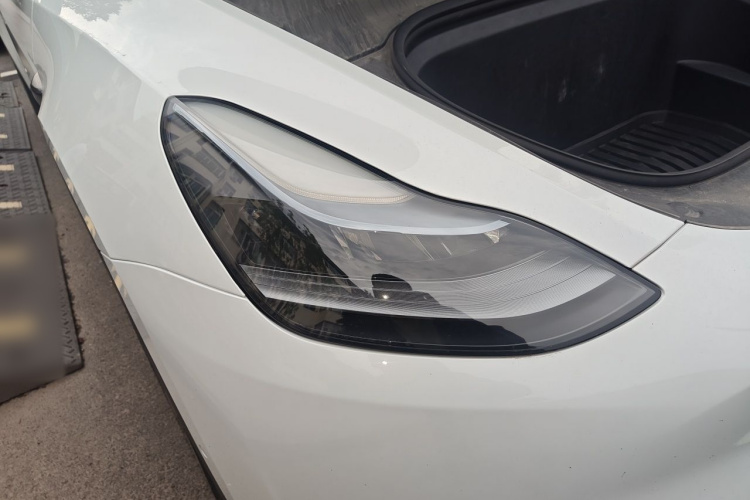 Tesla Model Y 2022 #8 Tesla Model Y 2022 car image #8