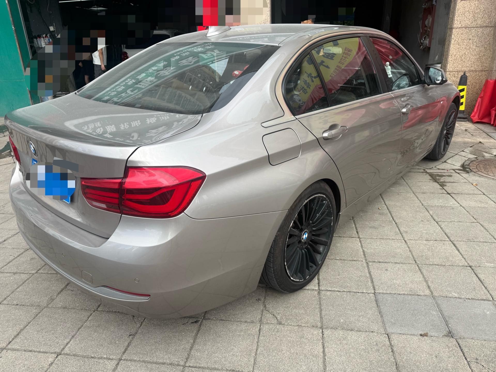 BMW 3 Series 2019 car image #3
