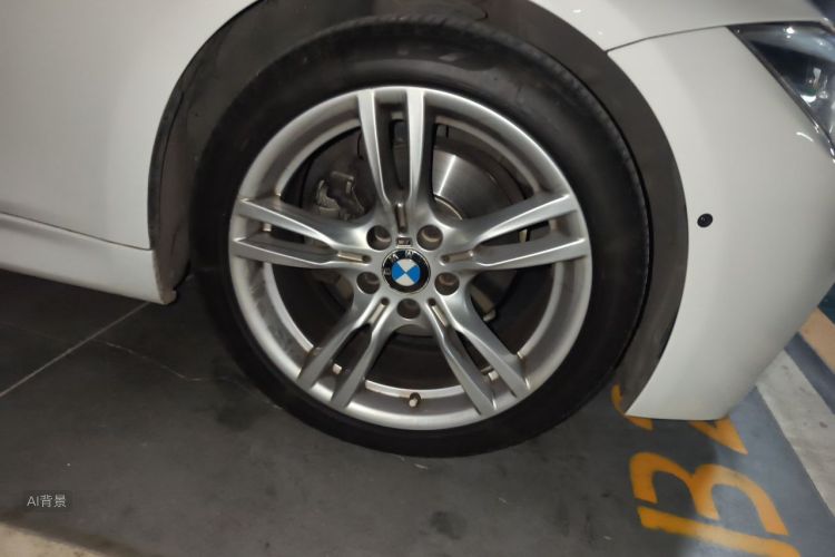 BMW 3 Series 2018 immagine di auto #9