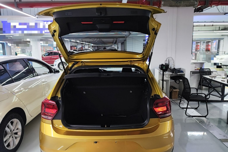 Volkswagen Polo 2020 car image #19