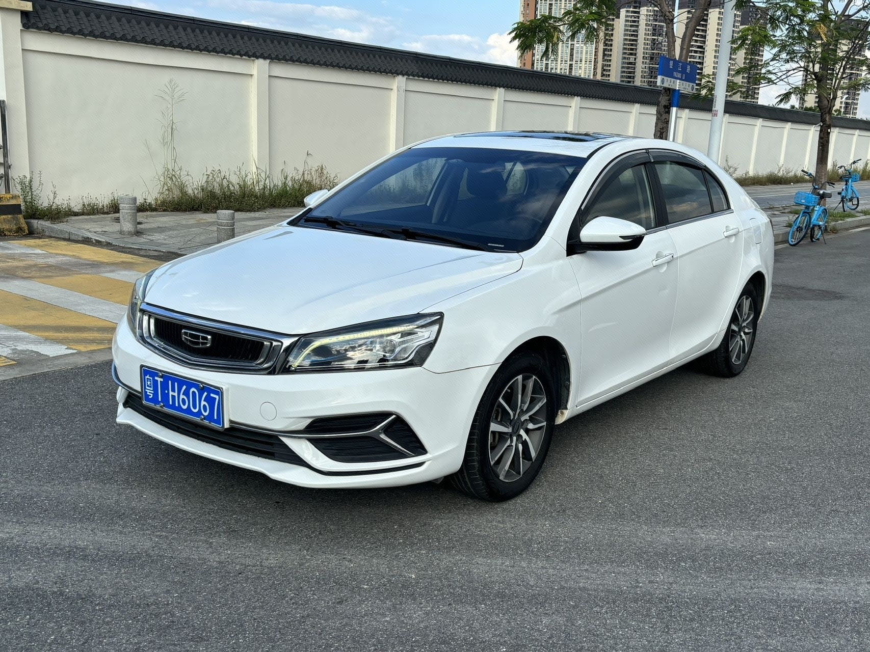 GEELY Emgrand 2020 car image 