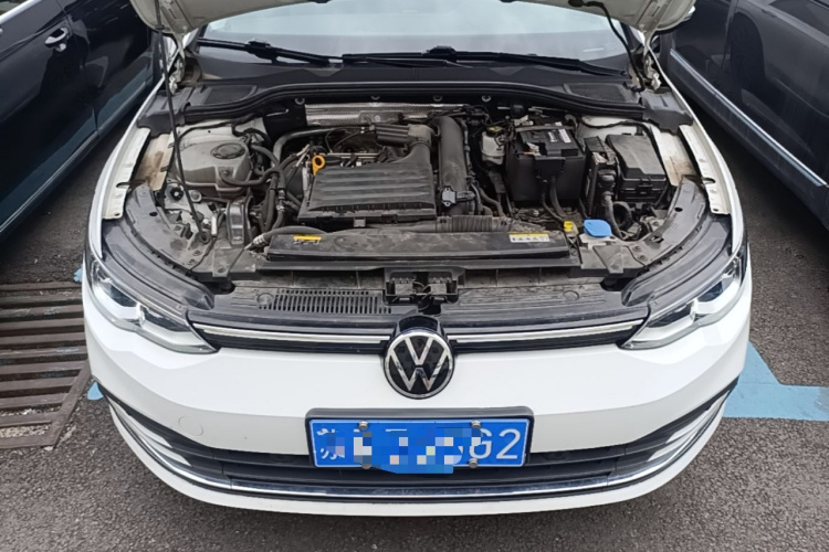 Volkswagen Golf 2024 car image #20