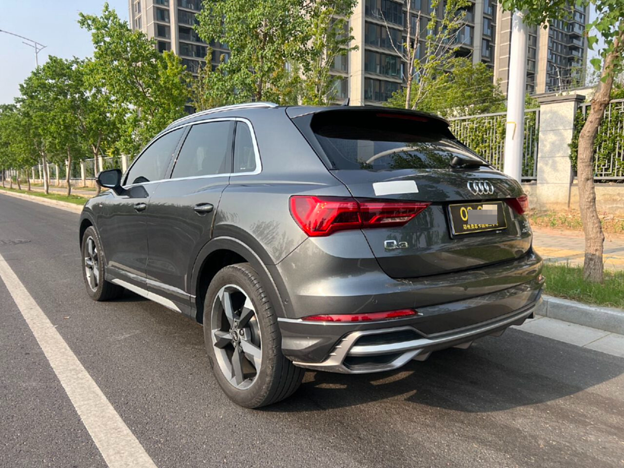 Audi Q3 2022 car image #11