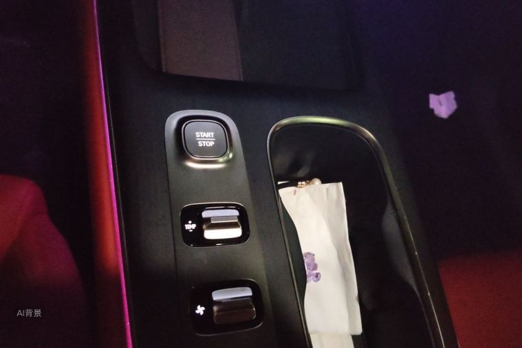 MI SU7 2025 car image #16