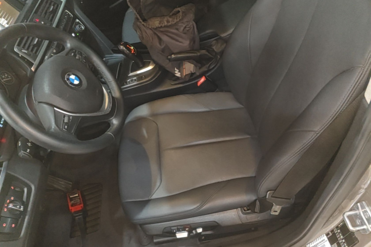 BMW 3 Series 2017 car image #15