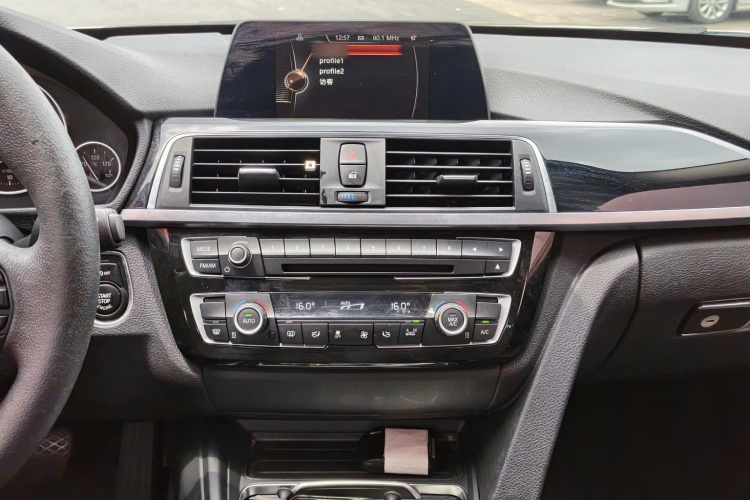 BMW 3 Series 2016 #16 BMW 3 Series 2016 car image #16