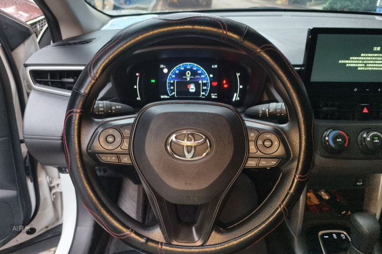 Toyota Corolla Cross 2023 immagine di auto #12