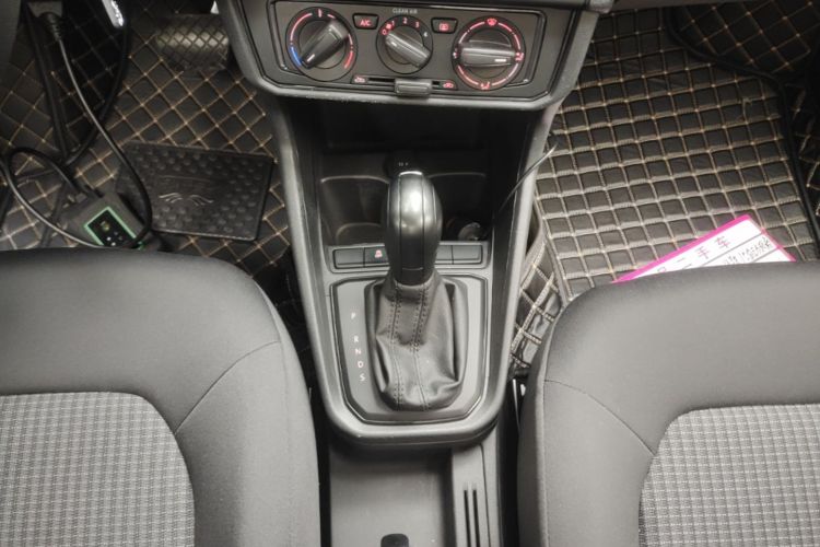 Volkswagen Santana 2019 car image #14