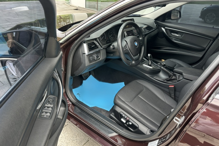 BMW 3 Series 2017 #16 BMW 3 Series 2017 car image #16