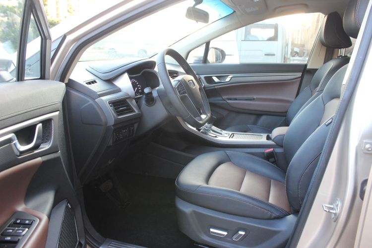 GEELY Emgrand GS 2016 car image #16