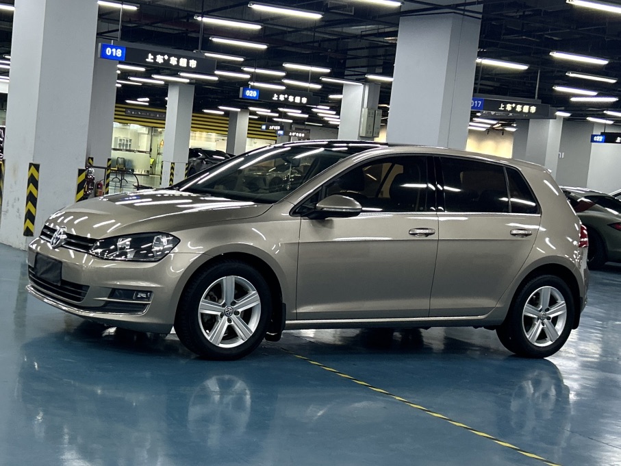 Volkswagen Golf 2014 car image 