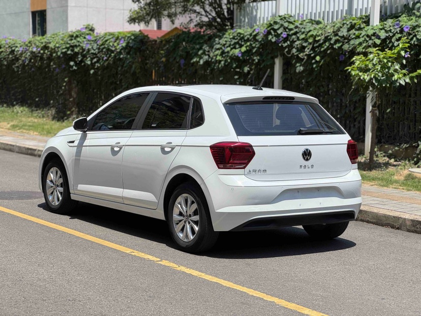 Volkswagen Polo 2023 car image #3