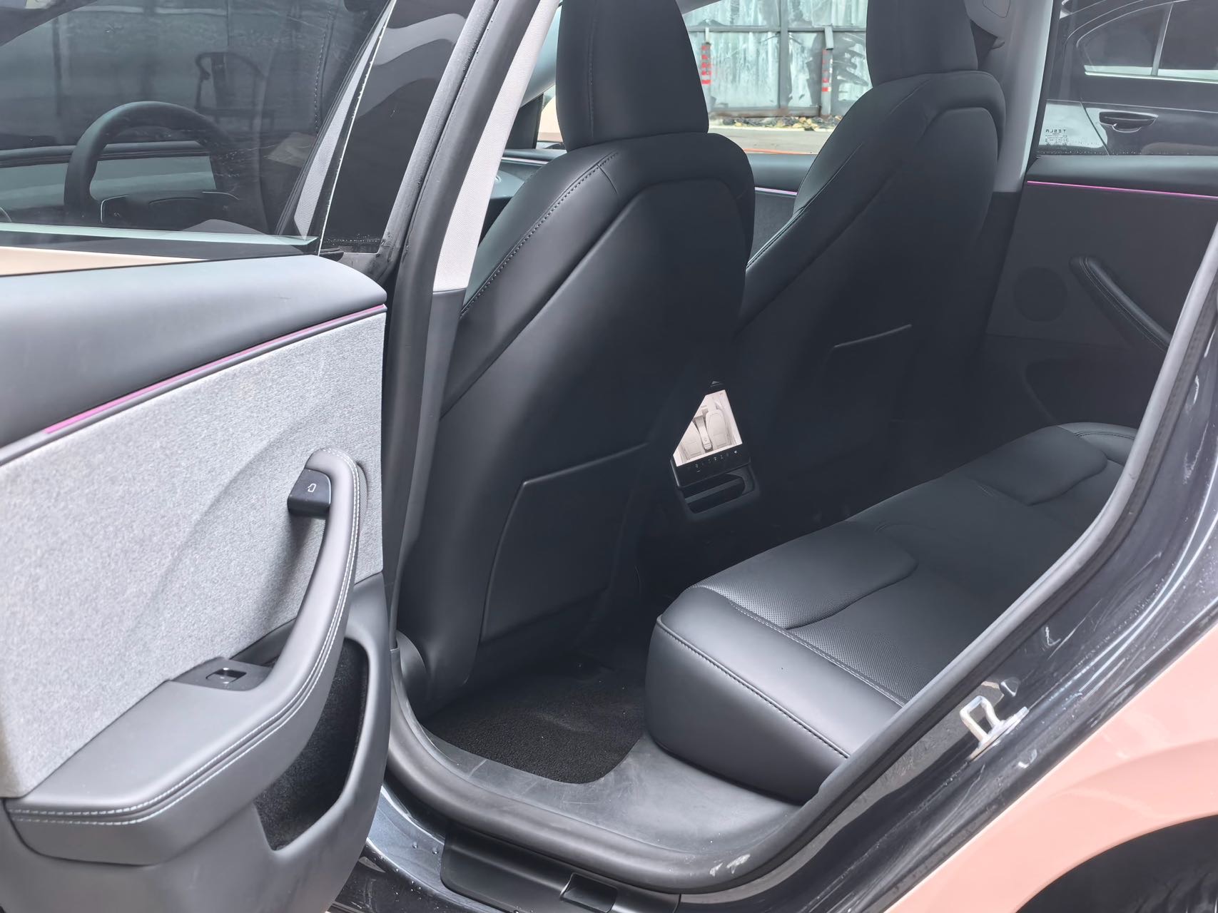 Tesla Model 3 2025 car image #5