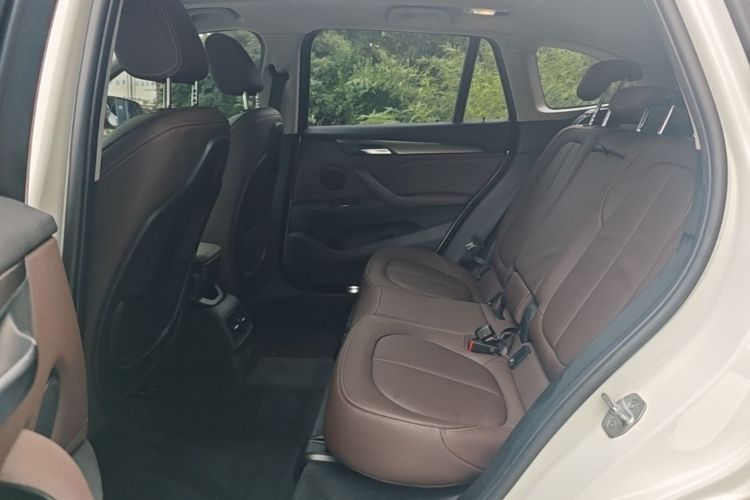 BMW X1 2019 #13 BMW X1 2019 car image #13