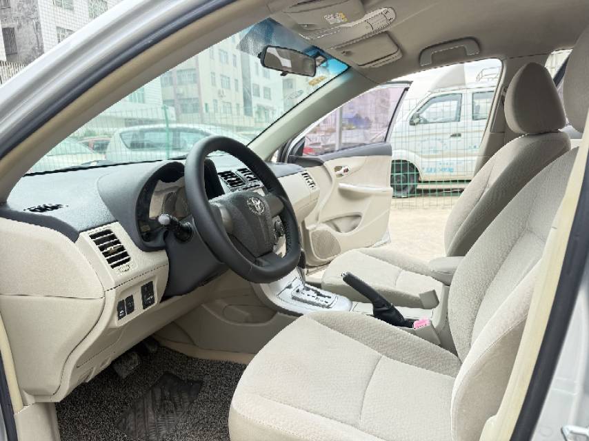 Toyota Corolla 2013 immagine di auto #9