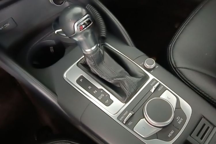 Audi A3 2021 immagine di auto #14