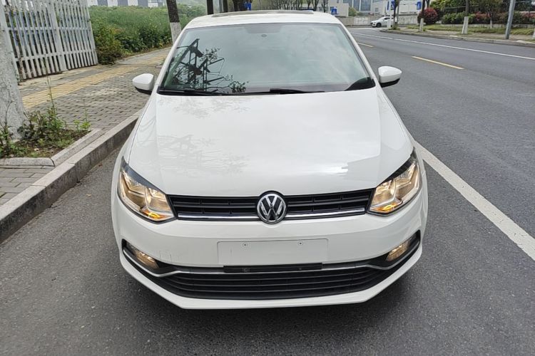 Volkswagen Polo 2017 car image #3