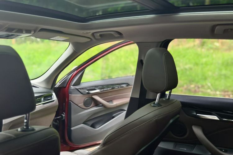 BMW X1 2020 car image #16