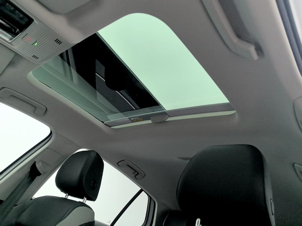 Volkswagen Golf 2026 imagen de coche #19