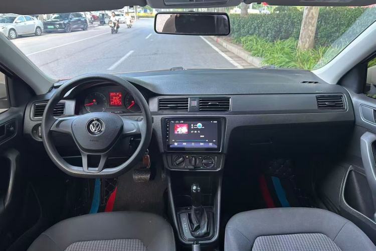 Volkswagen Santana 2020 car image #12