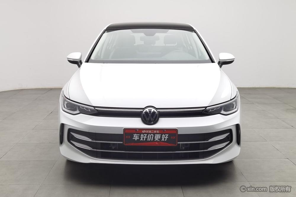 Volkswagen Golf 2026 صورة سيارة #2