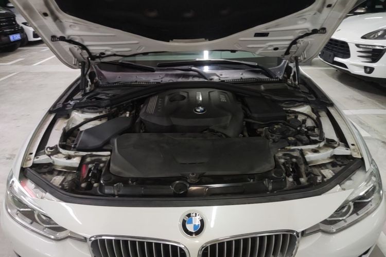 BMW 3 Series 2017 #20 BMW 3 Series 2017 car image #20