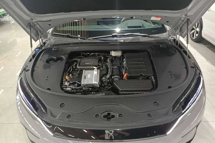 BYD Han 2025 car image #20