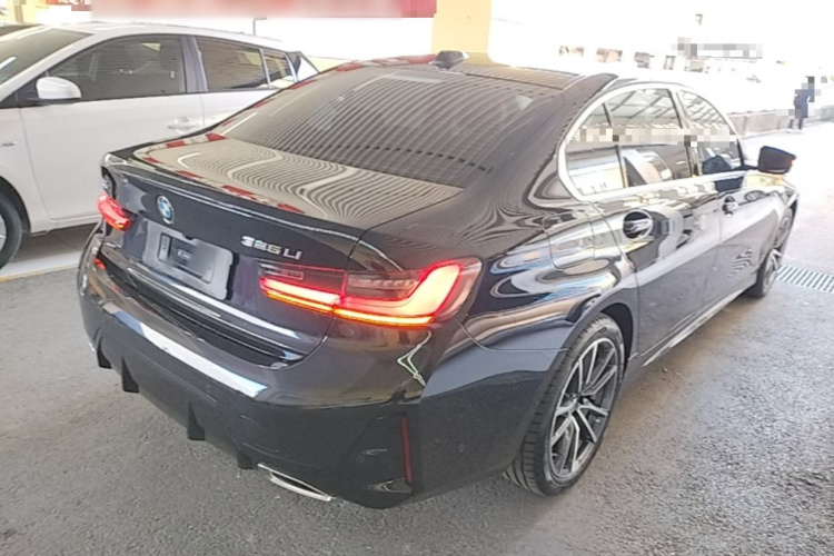 BMW 3 Series 2024 car image #5
