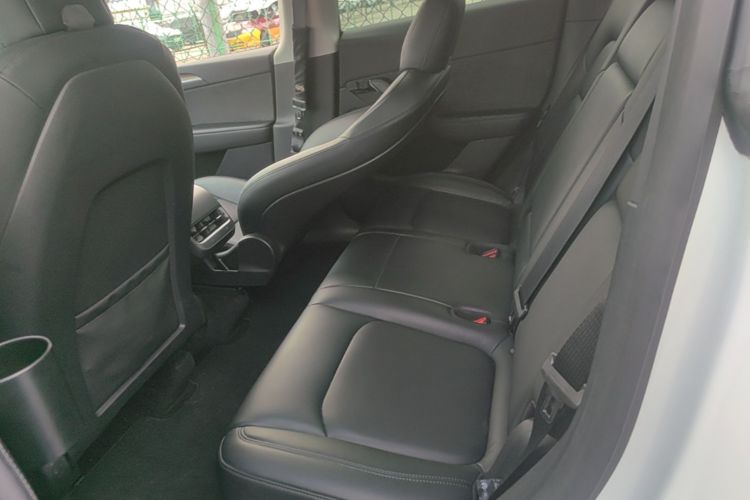 Tesla Model Y 2022 #14 Tesla Model Y 2022 car image #14