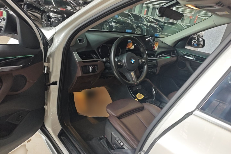 BMW X1 2020 car image #16