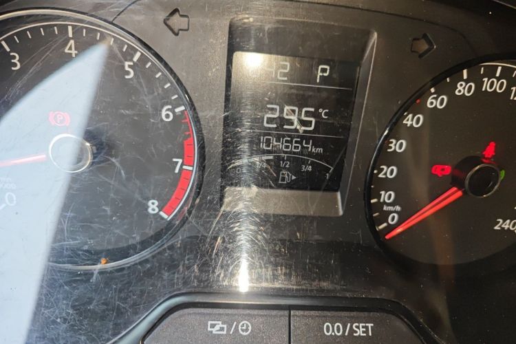 Volkswagen Polo 2016 car image #8