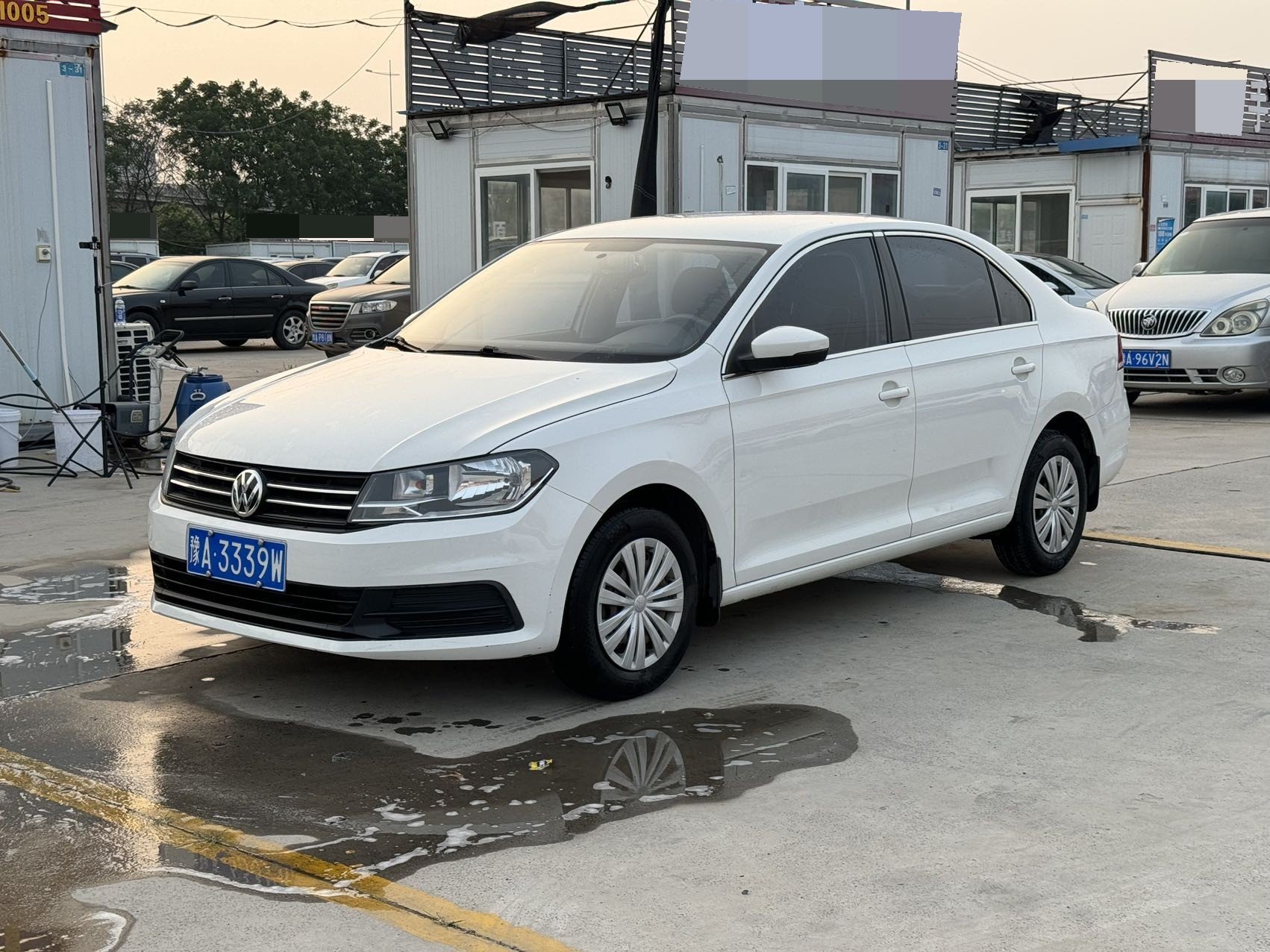 Volkswagen Santana 2017 car image 