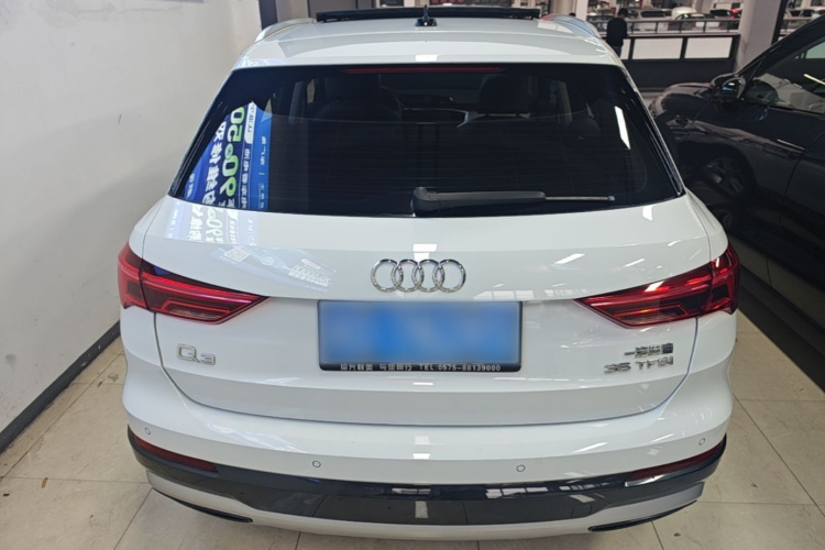 Audi Q3 2020 car image #6