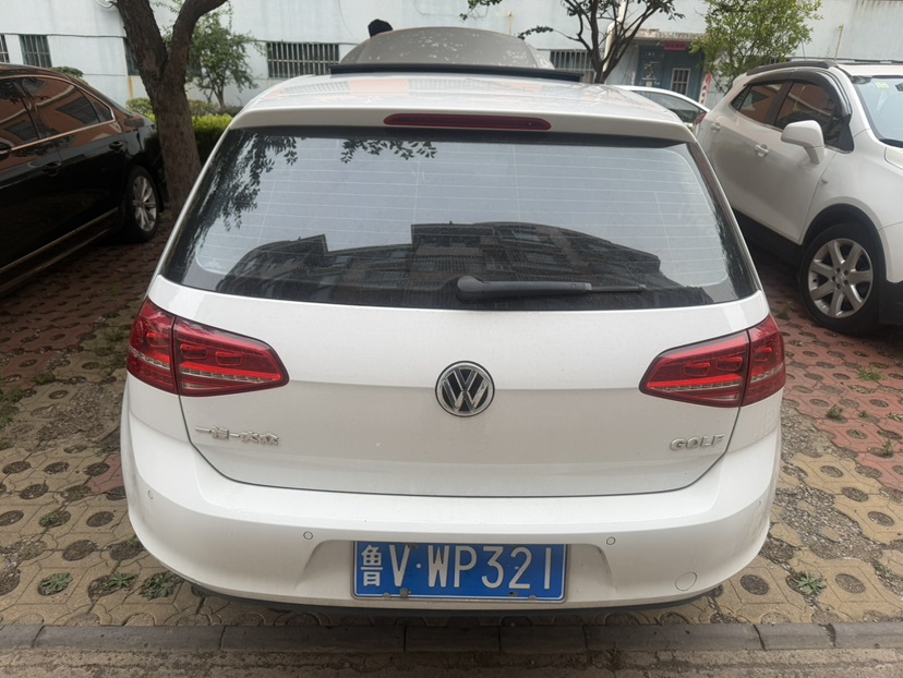 Volkswagen Golf 2016 car image #3