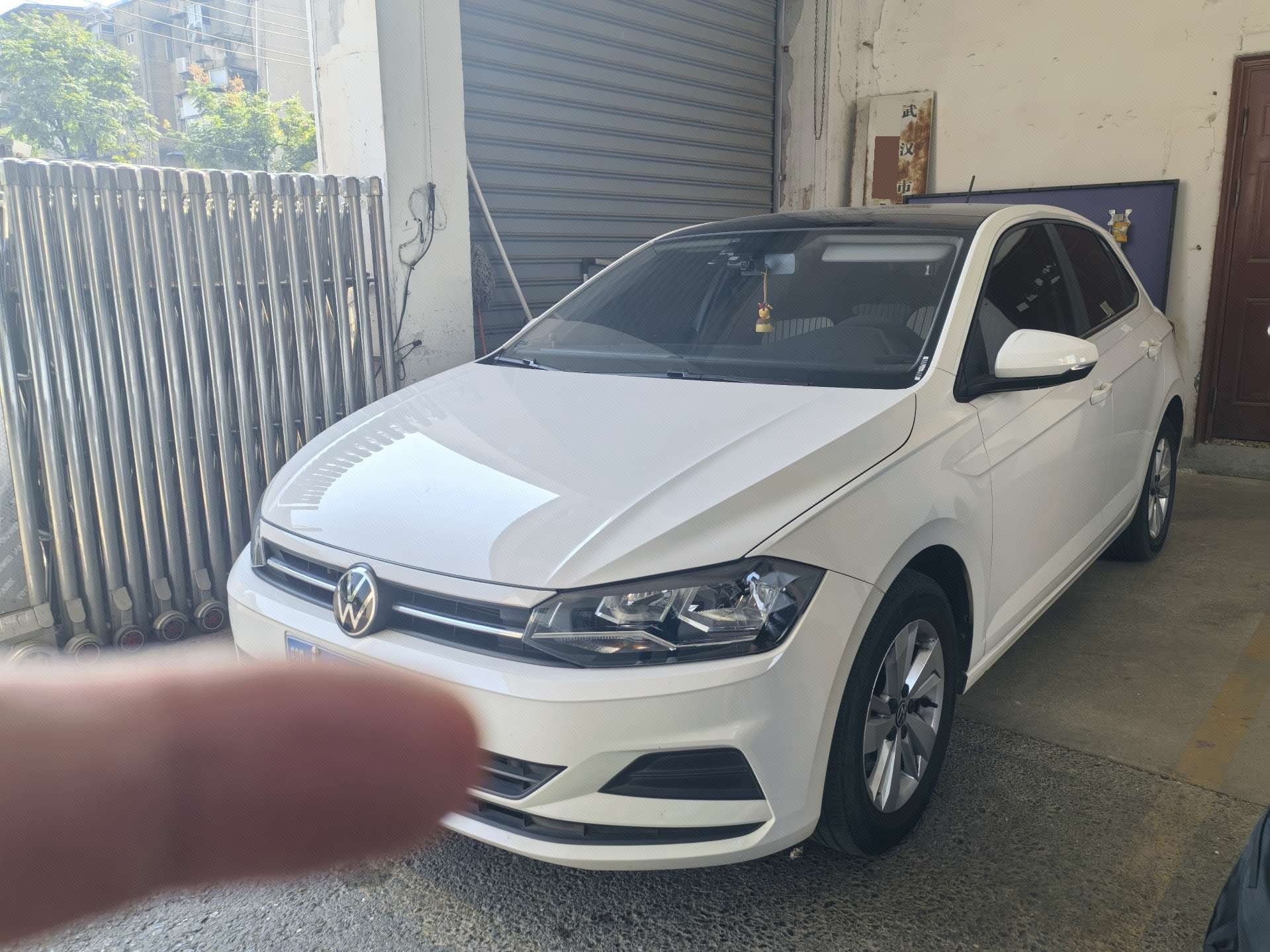 Volkswagen Polo 2021 car image 