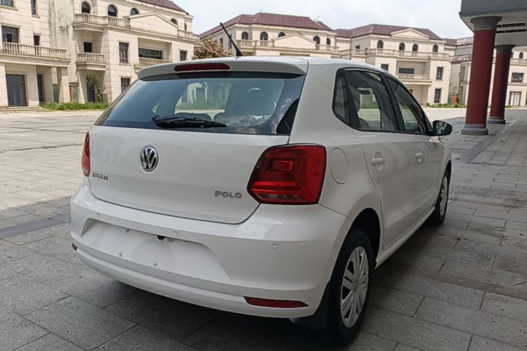 Volkswagen Polo 2017 car image #5