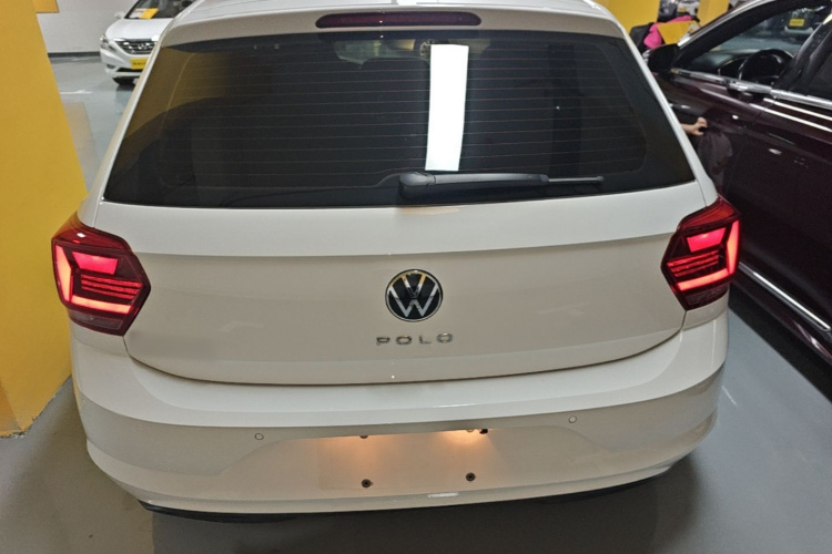 Volkswagen Polo 2023 car image #6