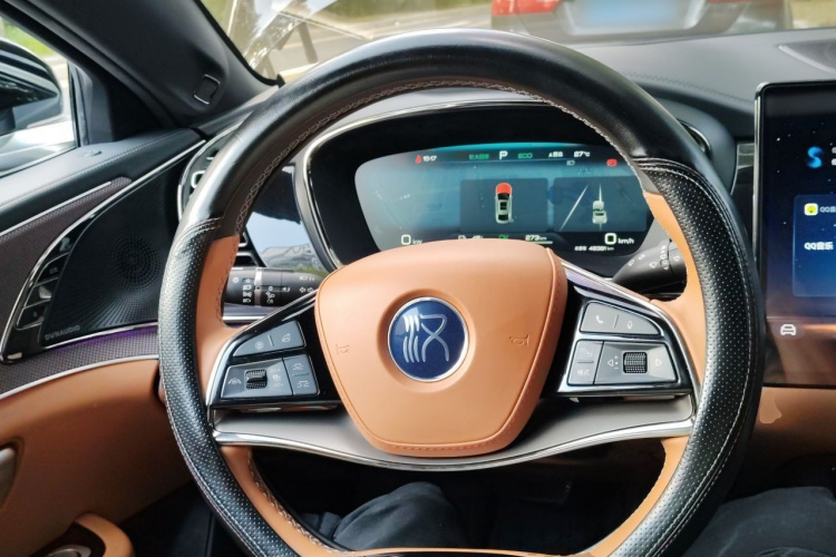 BYD Han 2022 car image #11