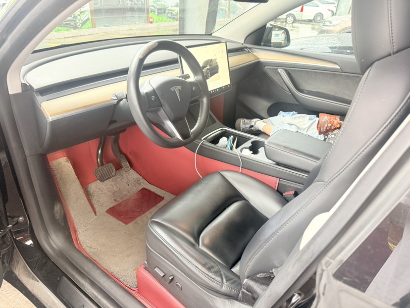 Tesla Model Y 2022 car image #5